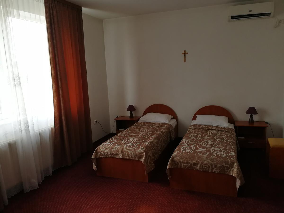 Hotel Lotus Arad Exterior foto